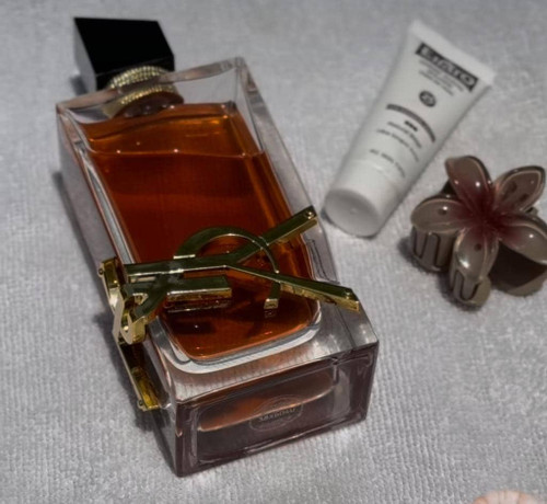 سایز 90 میل طبع گرم گروه بویایی شرقی فوژه عطار کارلوس بنایم، آن فلیپو جنسیت زنانه نوع عطر ادوپرفیوم فصل فصول سرد ماندگاری زیاد پراکندگی زیا